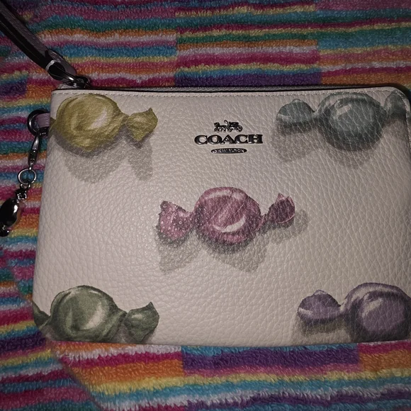 Coach Cream Leather Wristlet with Pastel Candy Motif - Picture 3 of 6
